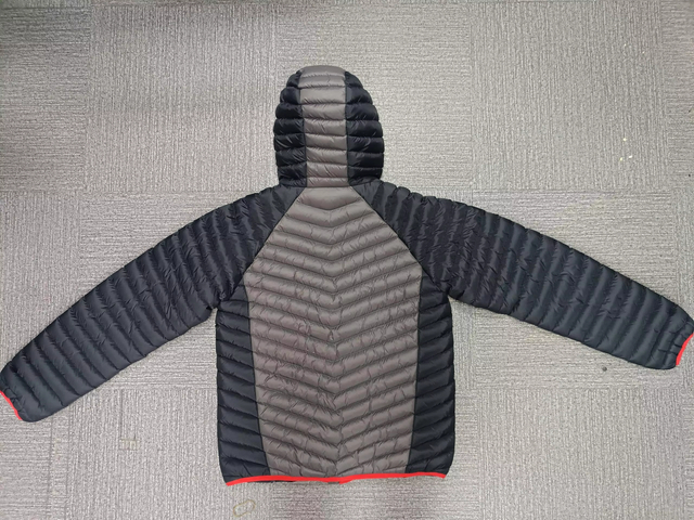 Latest Custom Lightweight Nylon Hooded Men's Waterproof Breathable Puffer Down Jacket